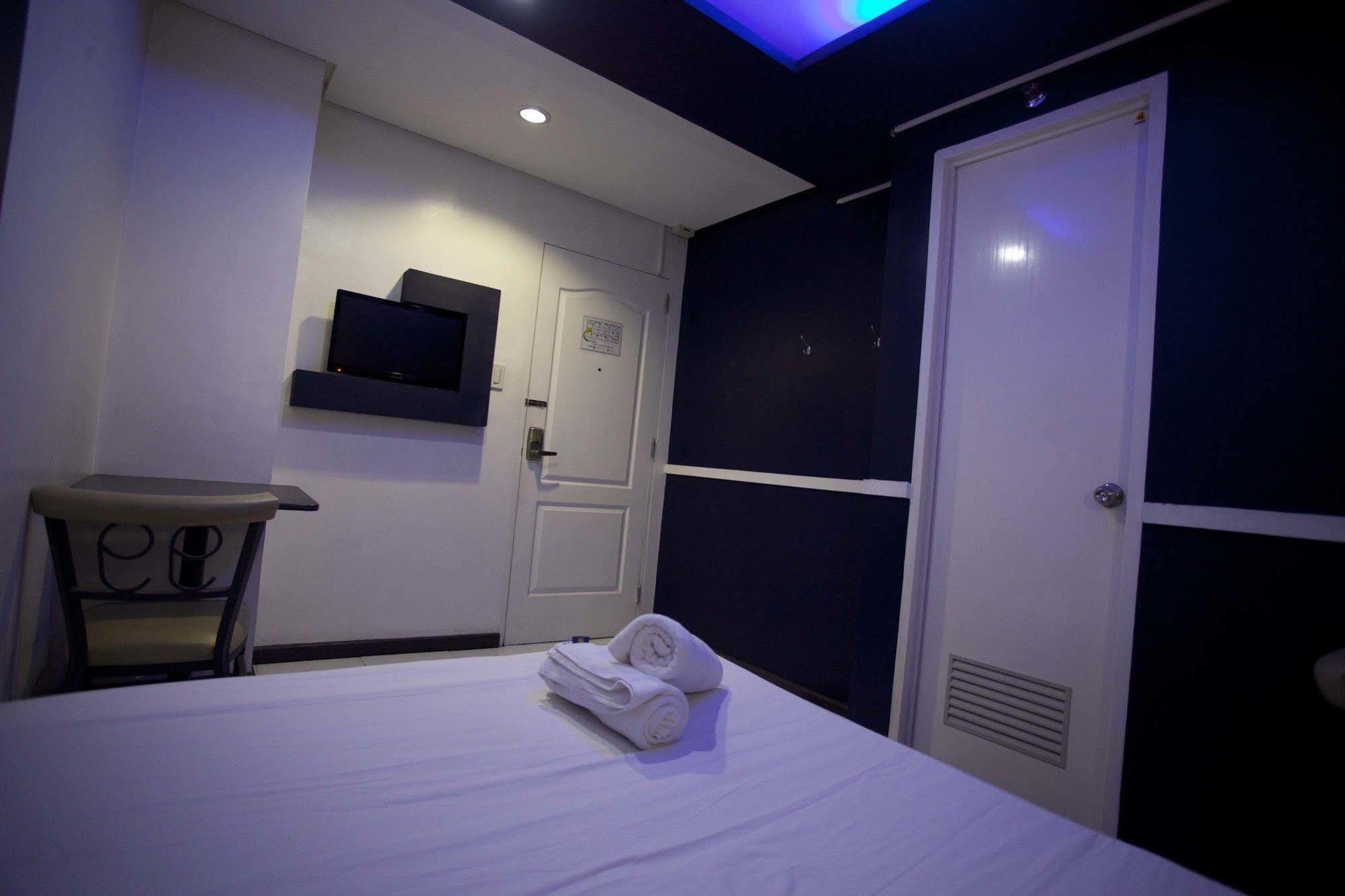 Hotel 99 Cubao Quezon City Exterior foto