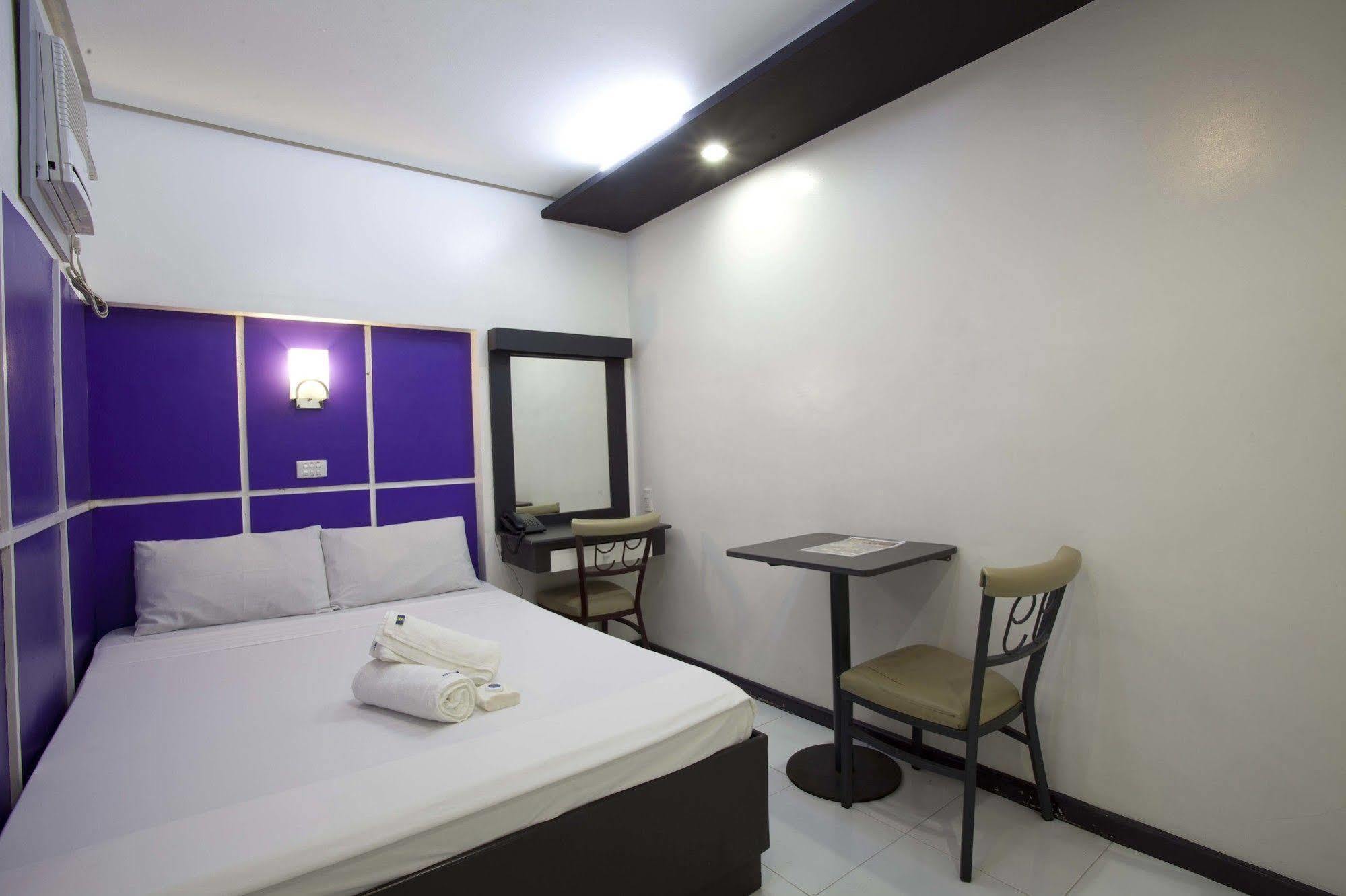 Hotel 99 Cubao Quezon City Exterior foto