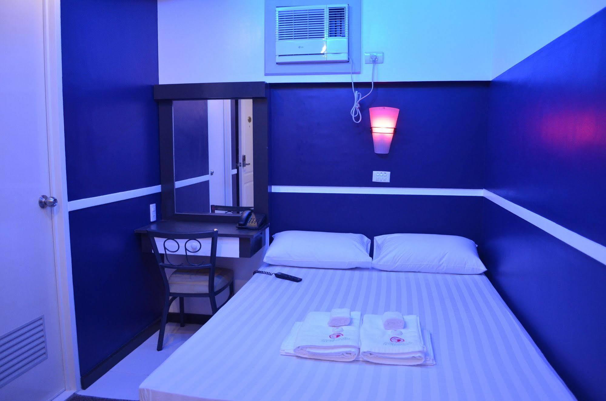 Hotel 99 Cubao Quezon City Exterior foto